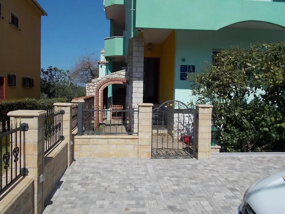 Lux Villa Apartments Benak - Barbara Zadar 0*,  Croacia